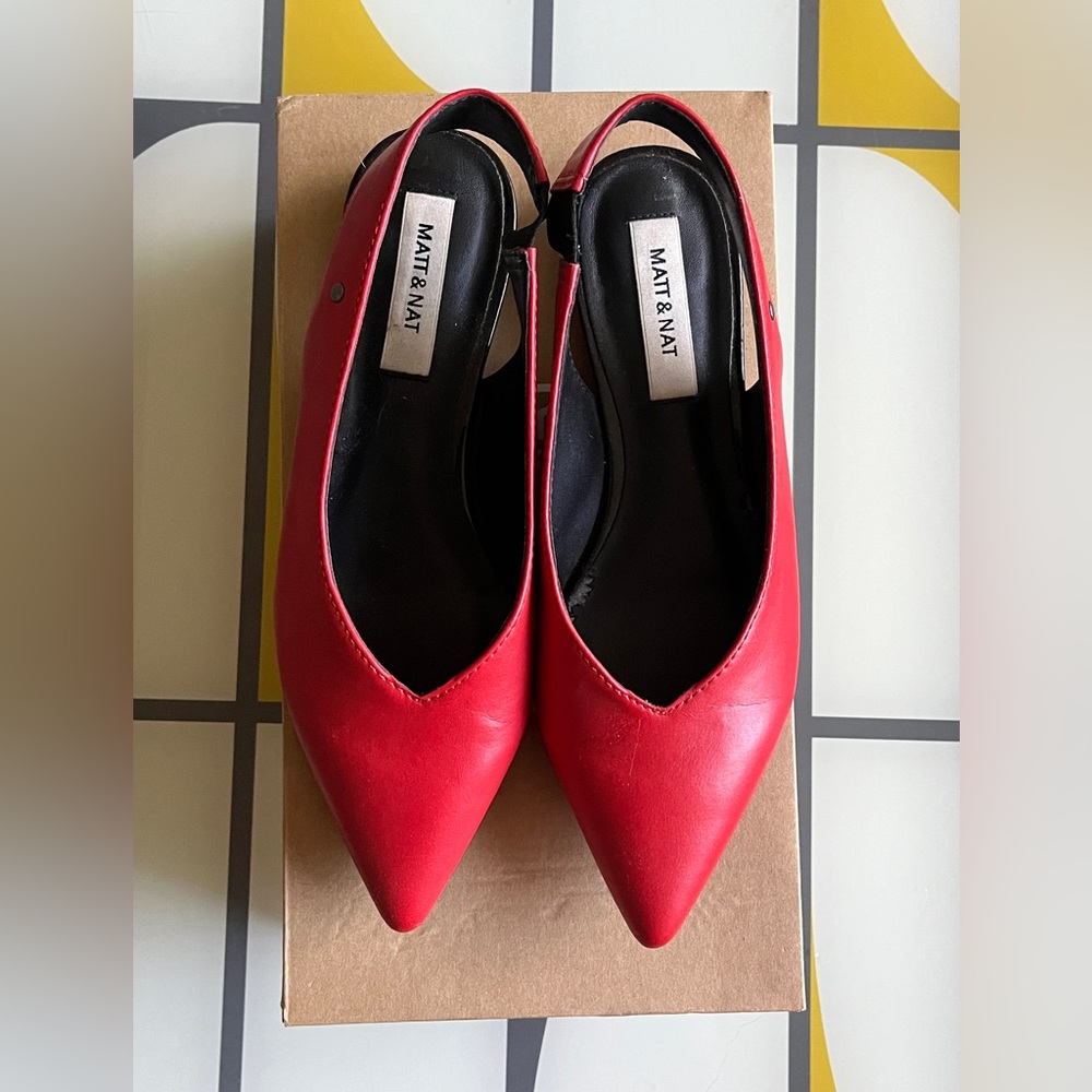 Matt & Nat shoes Effie Red Vegan Pointed Toe Slingback Shoes Pumps Size 6 EU 37